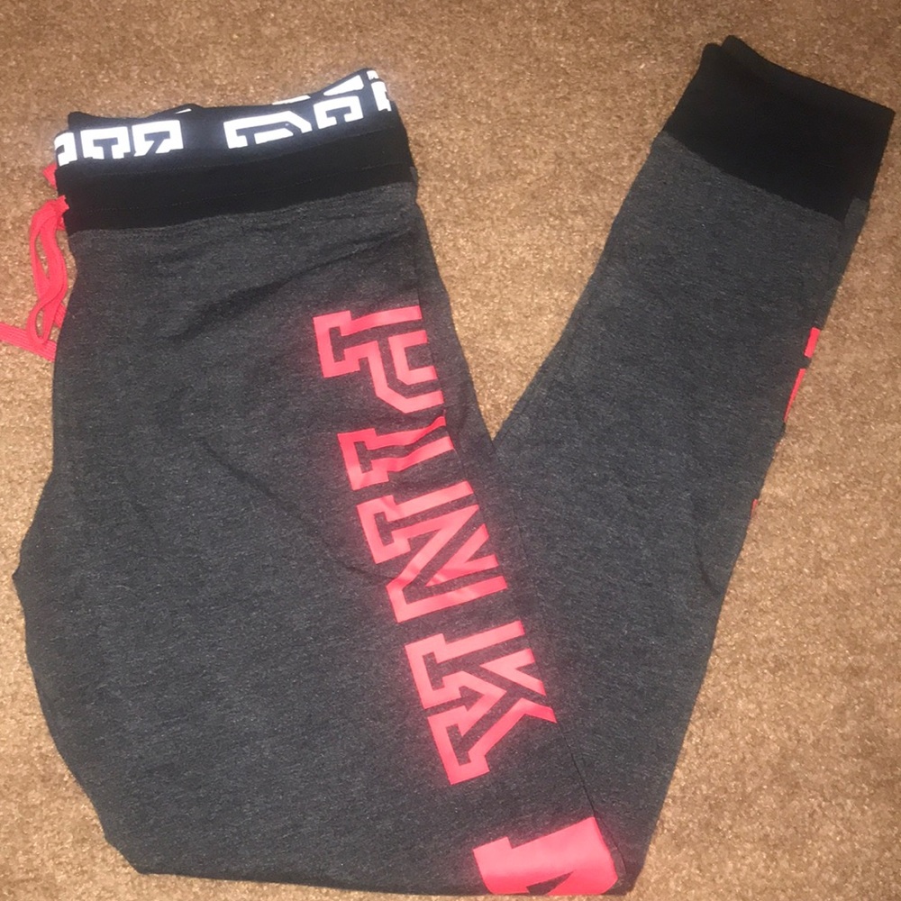Victoria’s Secret pink leggings